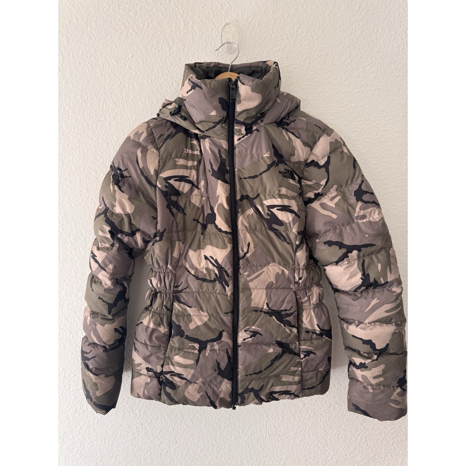 The North Face 550 Tamburello Puffer Jacket Women Small Green Camo Full Zip Hood